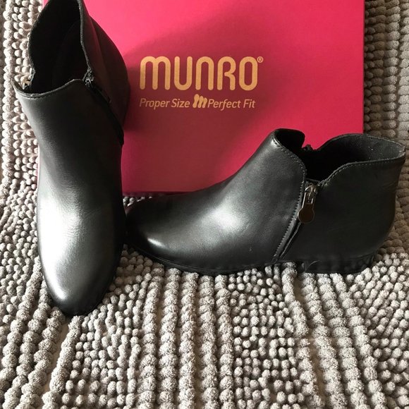 Munro Shoes - Munro Averee 7.5 N Black Leather Boots